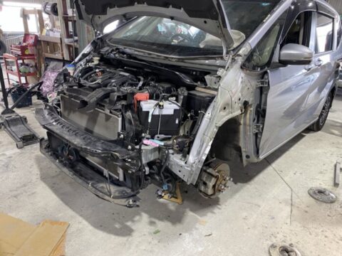 フリード　大事故修理